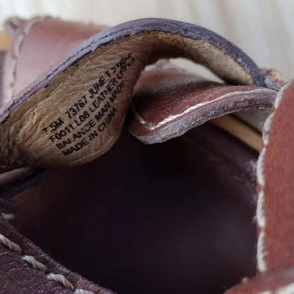 Frye Women’s June T Straps Brown Leather Wooden Wedge Sandals Size 7.5 - Picture 4 of 8